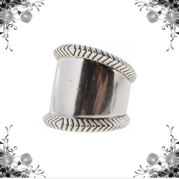 {House of Harlow} Tambo River Silver Ring - Picture 6 of 6